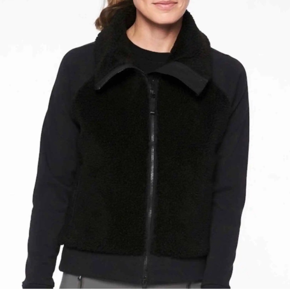 Athleta Range Black Sherpa Teddy Bomber Jacket Women’s Size Small